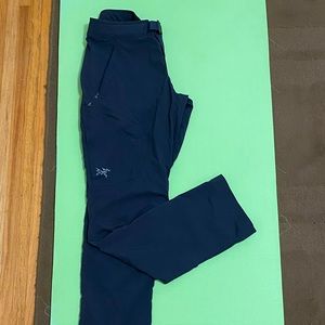 Arcteryx Palisade pants in cobalt moon (dark navy) size 30waist 32inseam 9.5/10